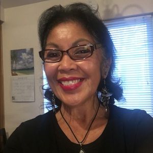 Meet your Posher, Delia